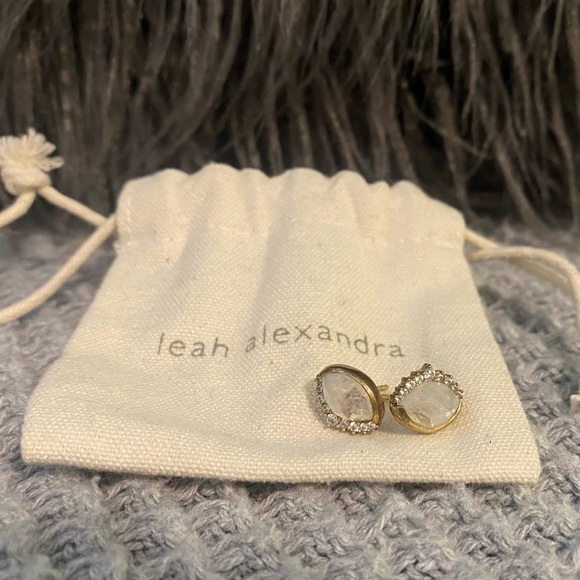 Leah Alexandra moonstone Anni studs (yellow gold) - Picture 2 of 3